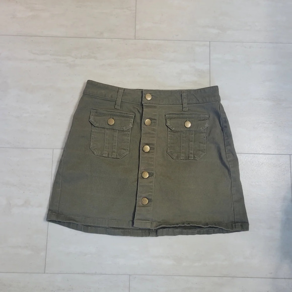 Altar'd State Dresses & Skirts - Altar'd State Size S, Olive Green, Mini Skirt, Button Front, Utility